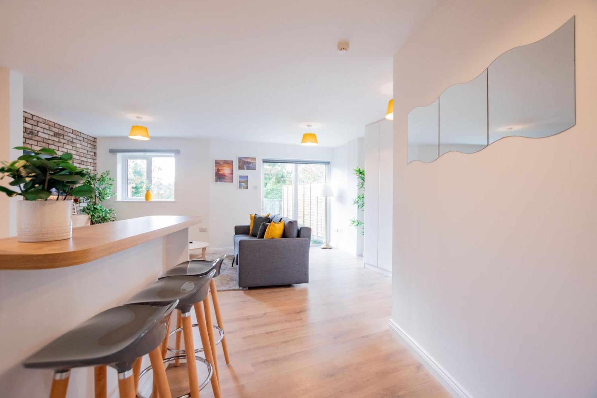 Centre Escape With Large Terrace, Sleeps 7 Apartment