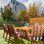 City Centre Escape With Large Terrace, Sleeps 7