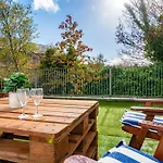 City Centre Escape With Large Terrace, Sleeps 7